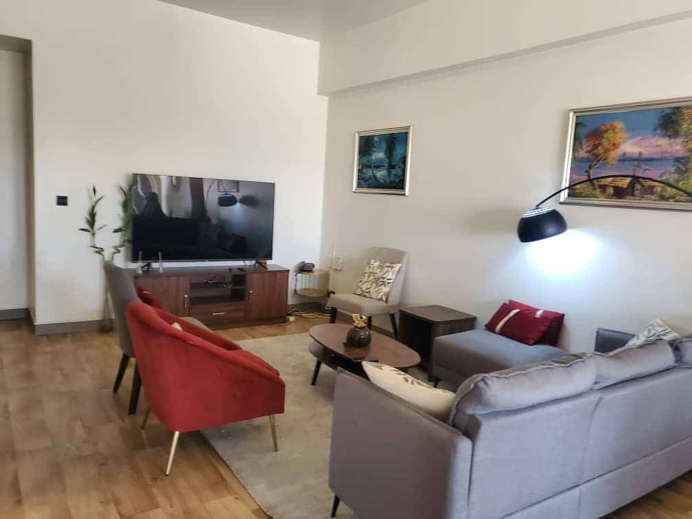 Louez un appartement meublé à Kinshasa-Gombe pour un court séjour. Offres flexibles, confort haut de gamme et proximité des commodités principales.